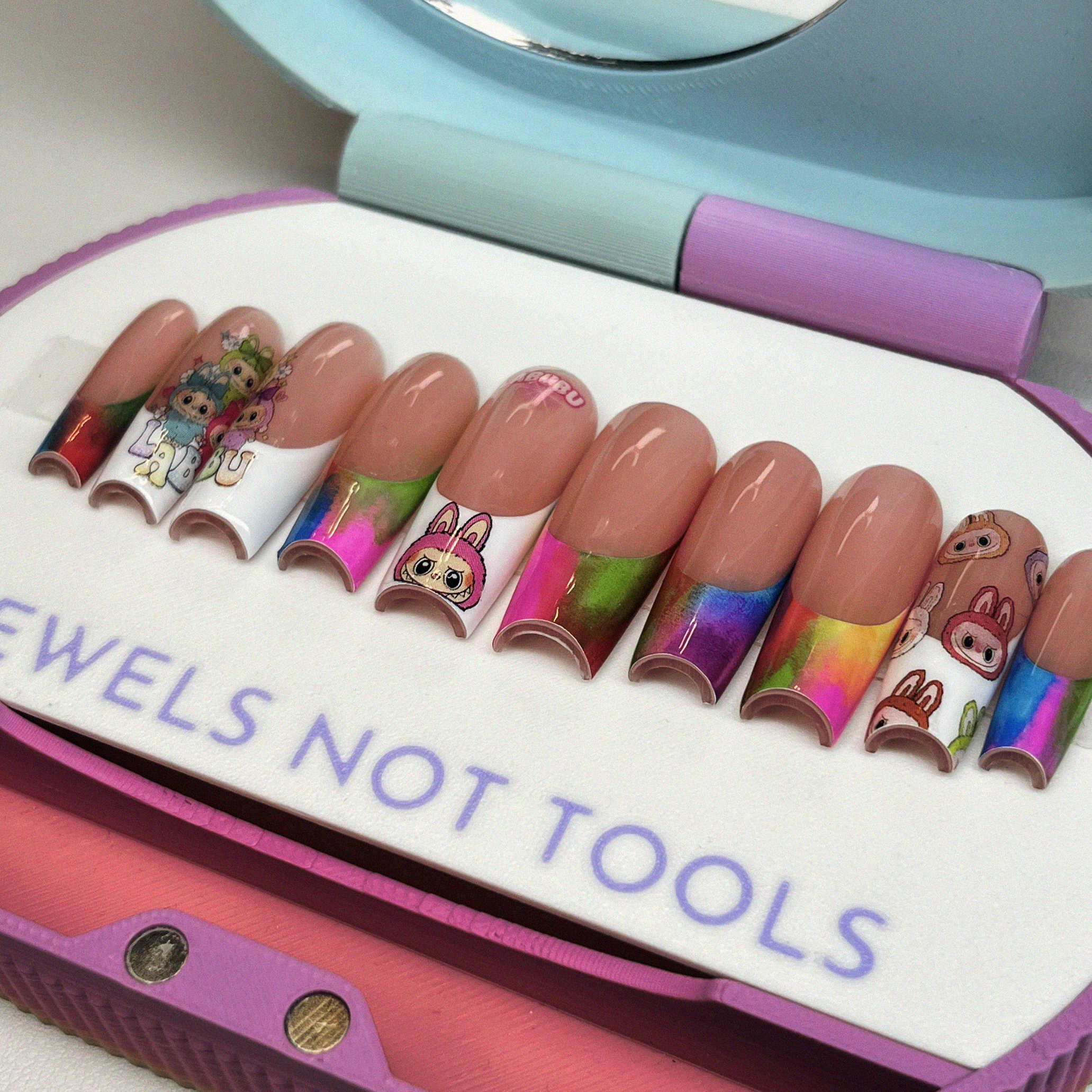 Lafufu (Size Small).