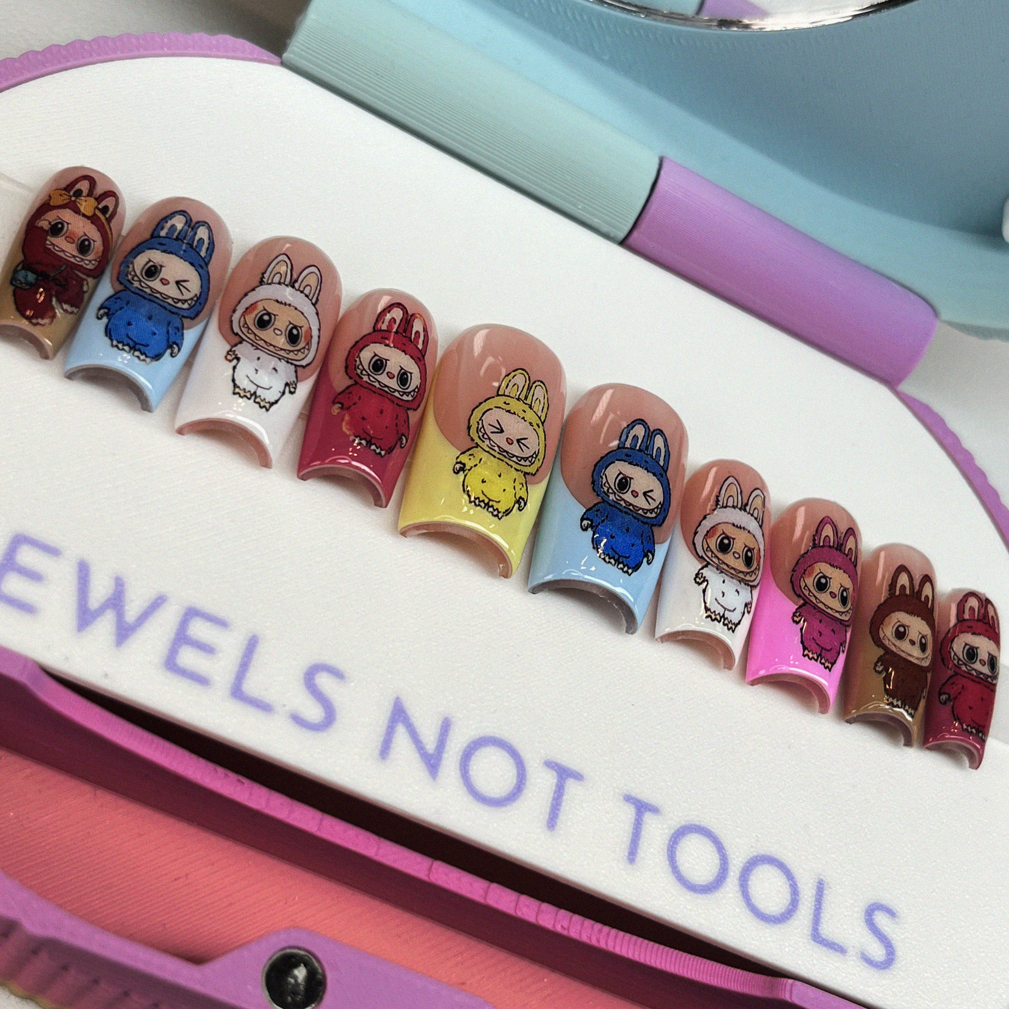 Rainbow (Size Medium).